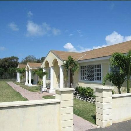 Leslie'S Estates Apartment Nassau Exterior photo